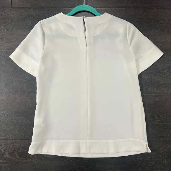 Banana Republic white elegant and stylish dress top - Picture 3 of 7